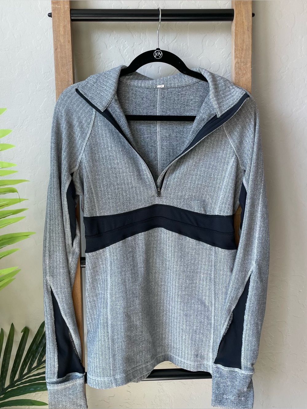 lululemon athletica “Cold Hands” Gray Half-Zip Pullover with Black Accents